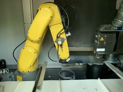 Fanuc  LR ...